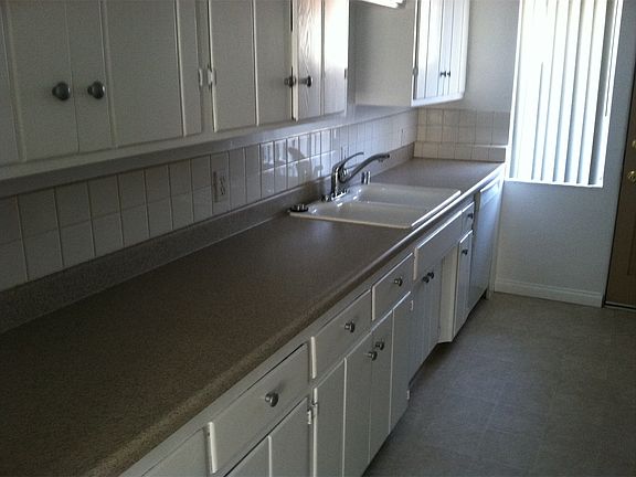 3rd image of 8730 Lemon Ave