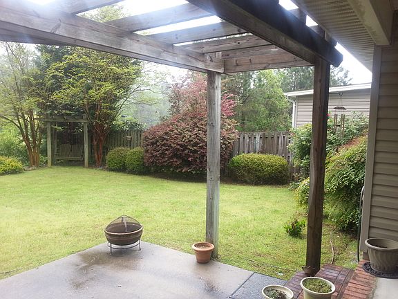 3rd image of 541 Cedar Rock Dr