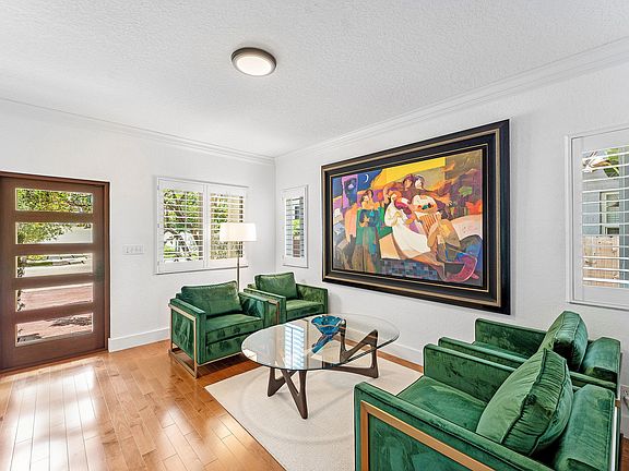 2nd image of 808 SW 7th Avenue