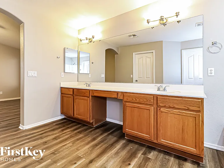 16032 N 159th Ln — Photo 10