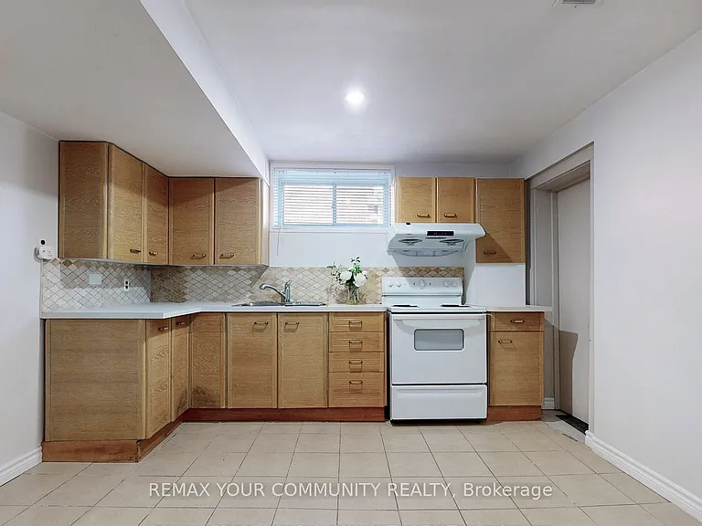 41 Shropshire Dr #BASEMENT — Photo 11