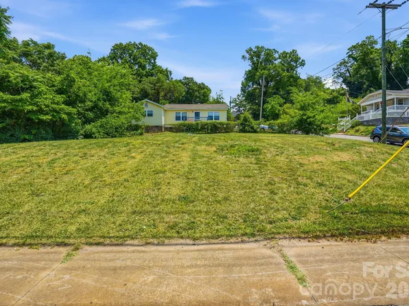 412 W Davidson Ave, Gastonia, NC 28052