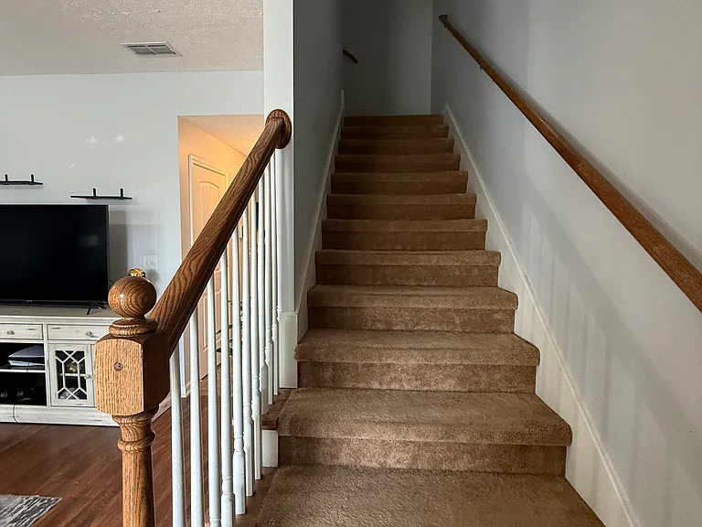 1567 Sprucedale Dr — Photo 17