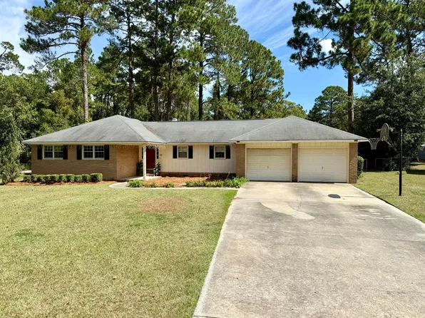 2225 Meadowbrook Dr, Tifton, GA 31794