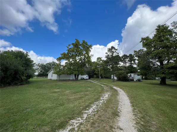 12045 County Road 2220, Saint James, MO 65559