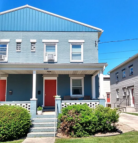 1233 S Coldbrook Ave Photo 1