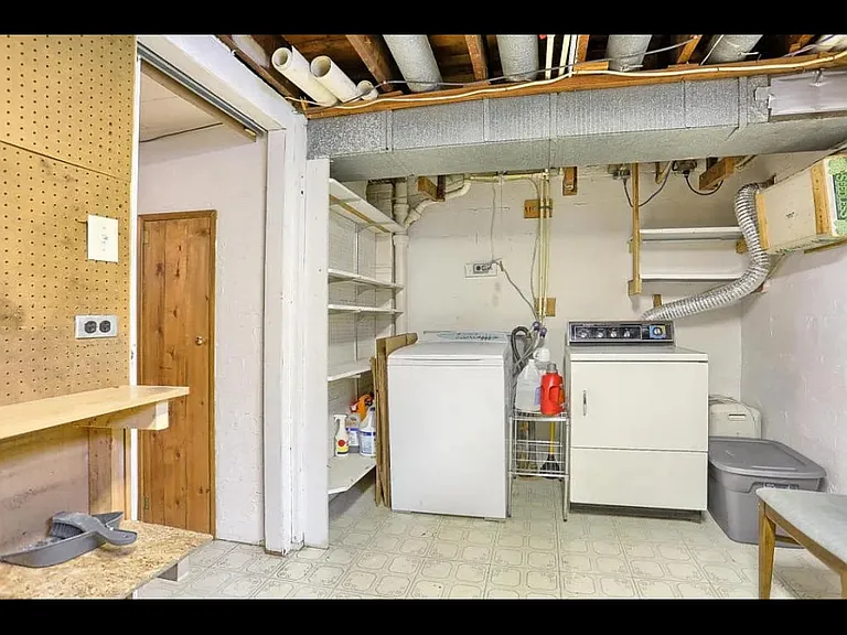 563 E Frederick St — Photo 10