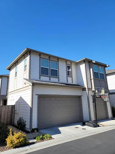2702 Lighthouse Ln Photo 1