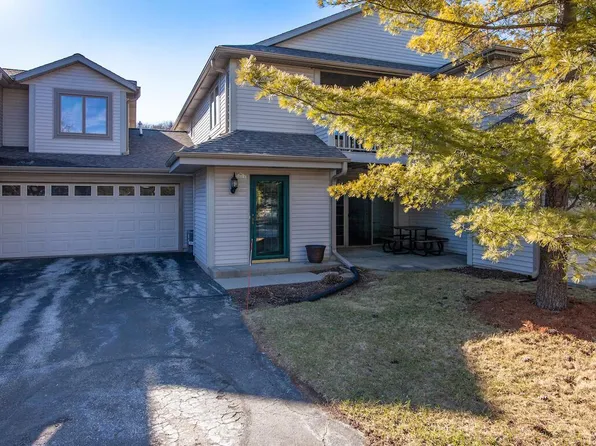 2264 Circle Ridge ROAD #C, Delafield, WI 53018
