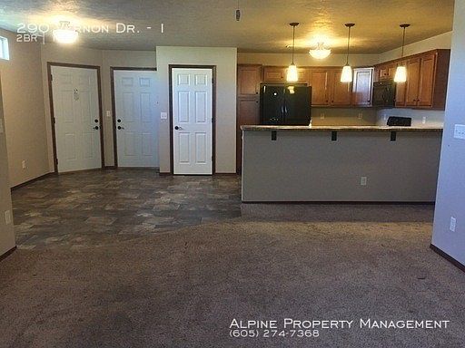 4th image of 290 Vernon Dr Unit 1