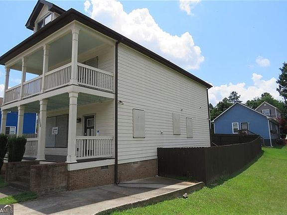 2nd image of 658 Magnolia St NW
