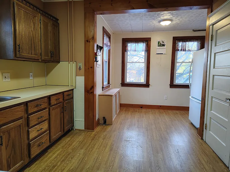 85 Main St #1 — Photo 9