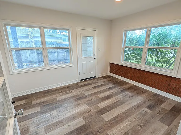 4110 Ella Blvd — Photo 9