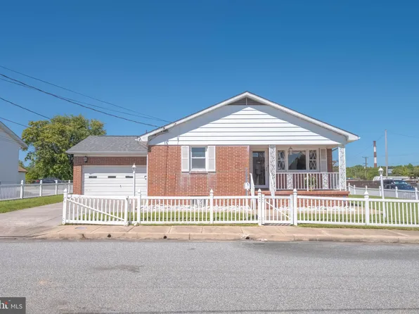 12 Robinson Ave, Dundalk, MD 21222