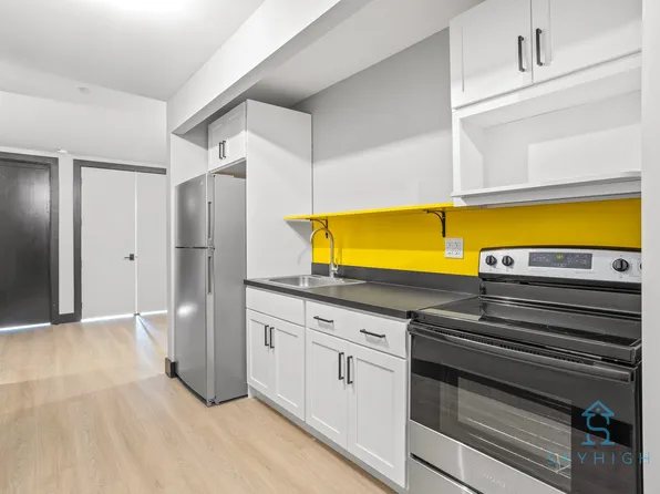 250 Winthrop Street image 4 of 16