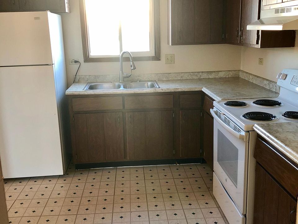 2nd image of 836 Gettysburg Dr APT 5