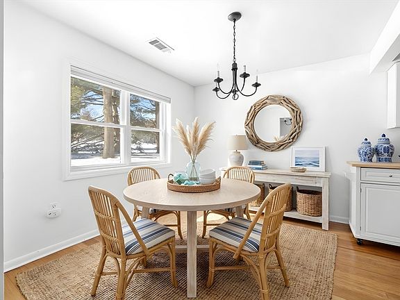 4th image of 1206 Tuckers Ln #1206