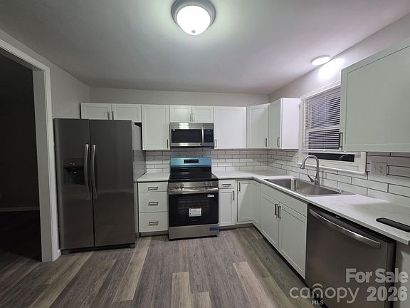 4th image of 310 Campbell Cir