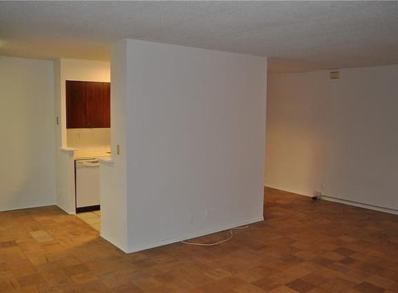 4th image of 15 Stewart Pl