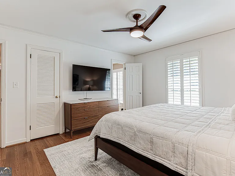 485 Riverside Pkwy — Photo 45