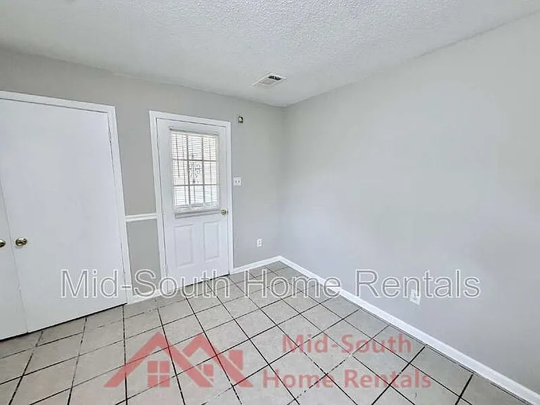 2587 Wellons Ave — Photo 9