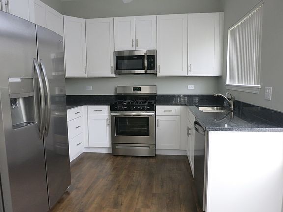 4th image of 568 Canterbury Dr #2B1