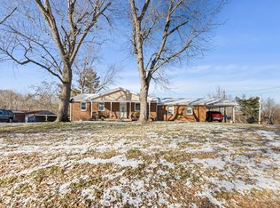 626 Danley Rd, Charlotte, TN 37036