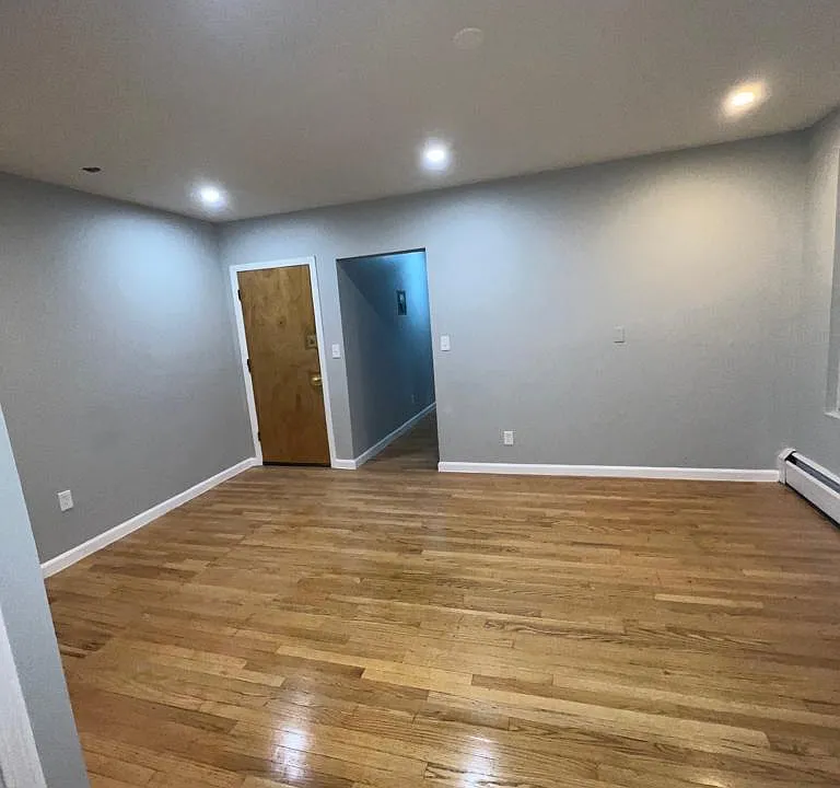 39 Pawtucket St #3W