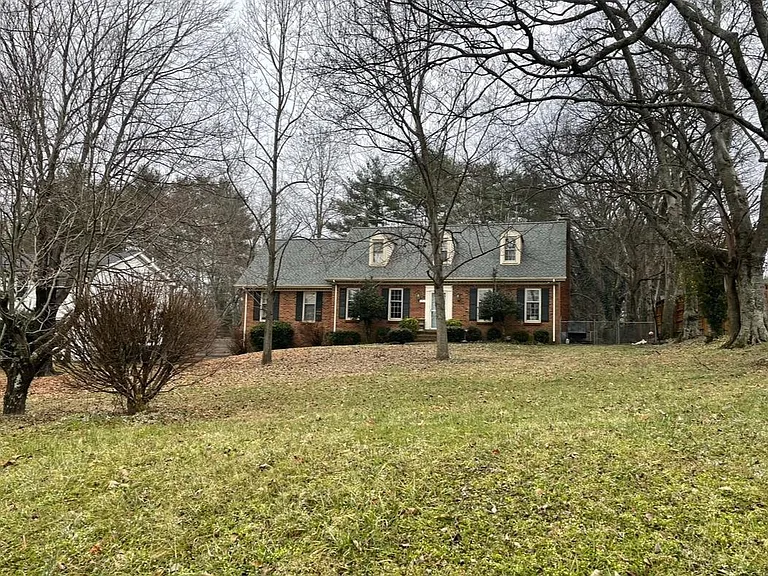 Hill Rd — Photo 1