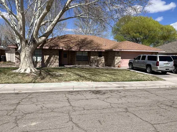 1205 Madrid St, Roswell, NM 88201