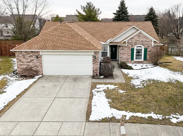 10120 Youngwood Ln, Fishers, IN 46038