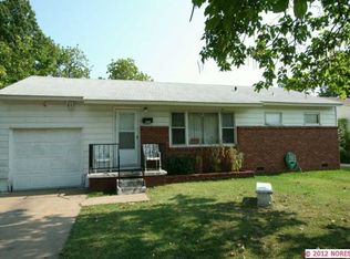 8913 E 4th St, Tulsa, OK 74112