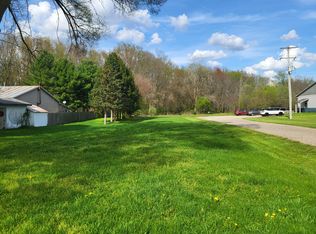 South Dr #10, Plainwell, MI 49080