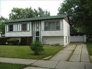 1st image of 8825 Fairway Dr