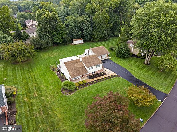 2nd image of 55 Brook Dr