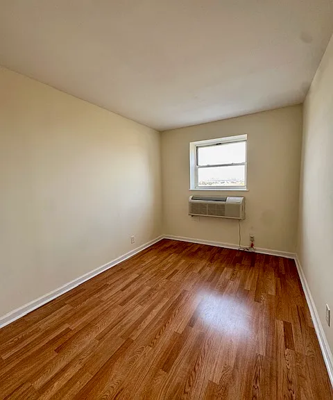 2955 Shell Rd #3R — Photo 4