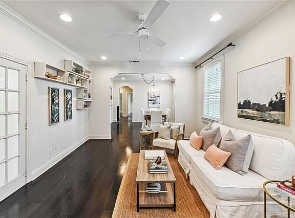 5th image of 4415 Fontainebleau Dr