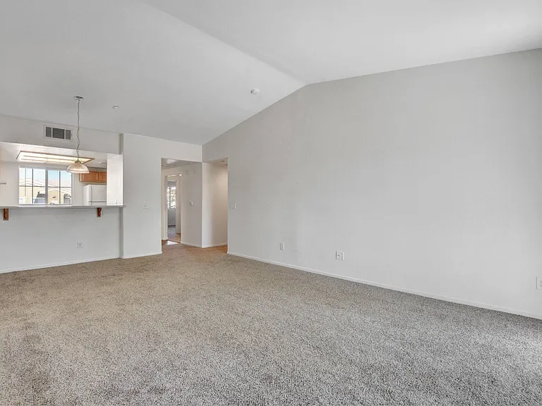 Aspen Peak Condominiums — Photo 31
