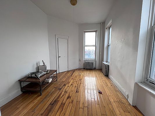 1st image of 368 Van Brunt St APT 5
