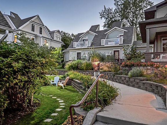 Newberry center courtyard