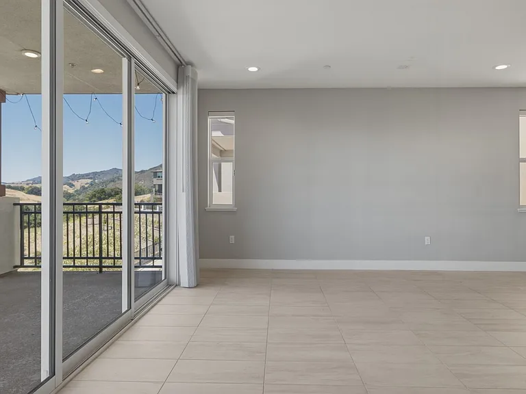 1230 Mateo Miller Cir — Photo 45