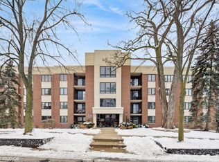 212 W Saint Charles Rd APT 307, Lombard, IL 60148