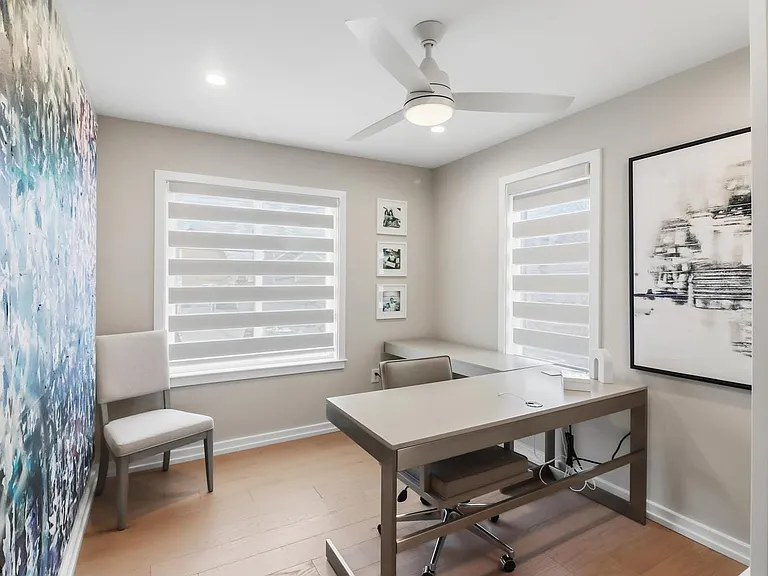 302 N Nassau Ave — Photo 28