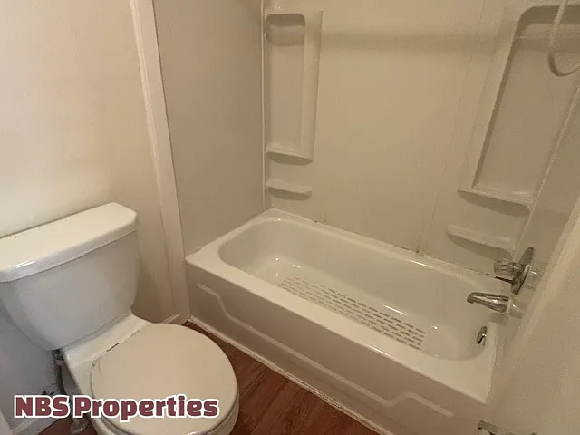 867 N Gallaher View Road Northwestunit #105 — Photo 10