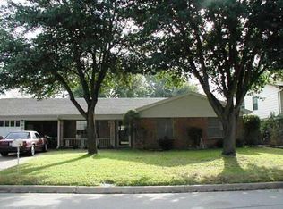 908 Charleston Dr, Bedford, TX 76022