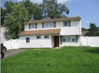 352 Ryders Ln, East Brunswick, NJ 08816