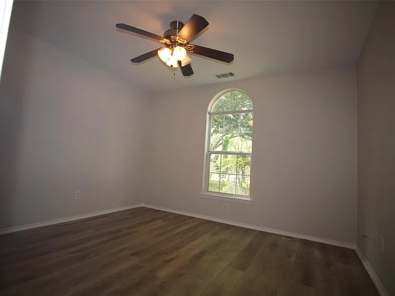 18122 Cypress Valley Ln — Photo 11