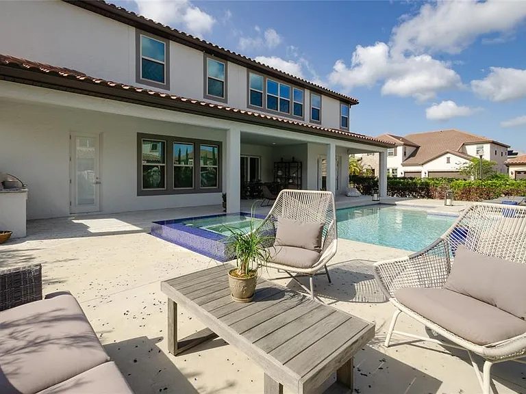 8539 Pippen Dr — Photo 4