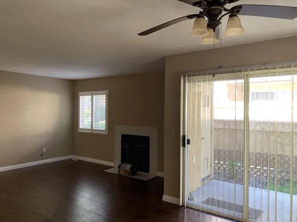 11325 Avenida De Los Lobos APT E, San Diego, CA 92127