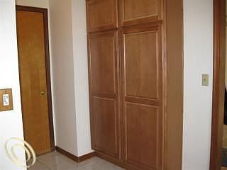5th image of 9301 Southworth Ave